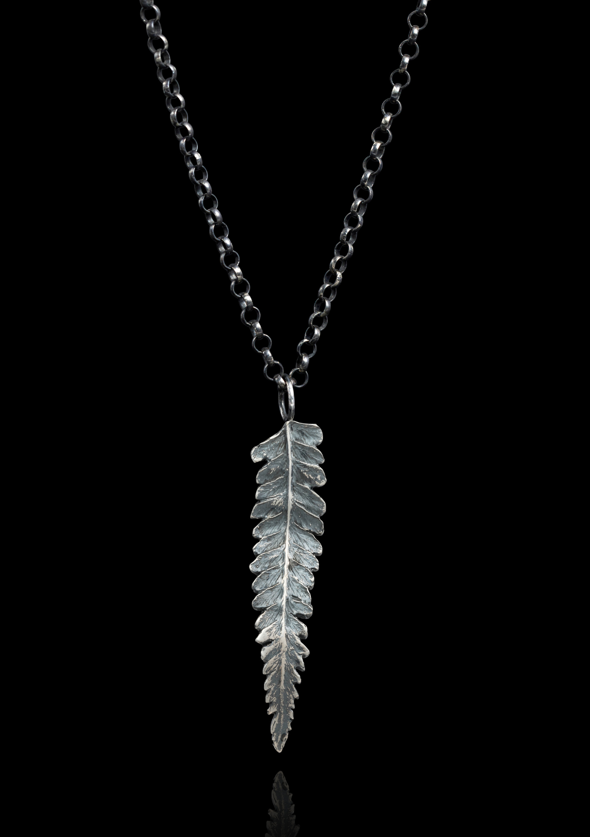 Skogsrå - Fern leaf necklace in solid sterling silver