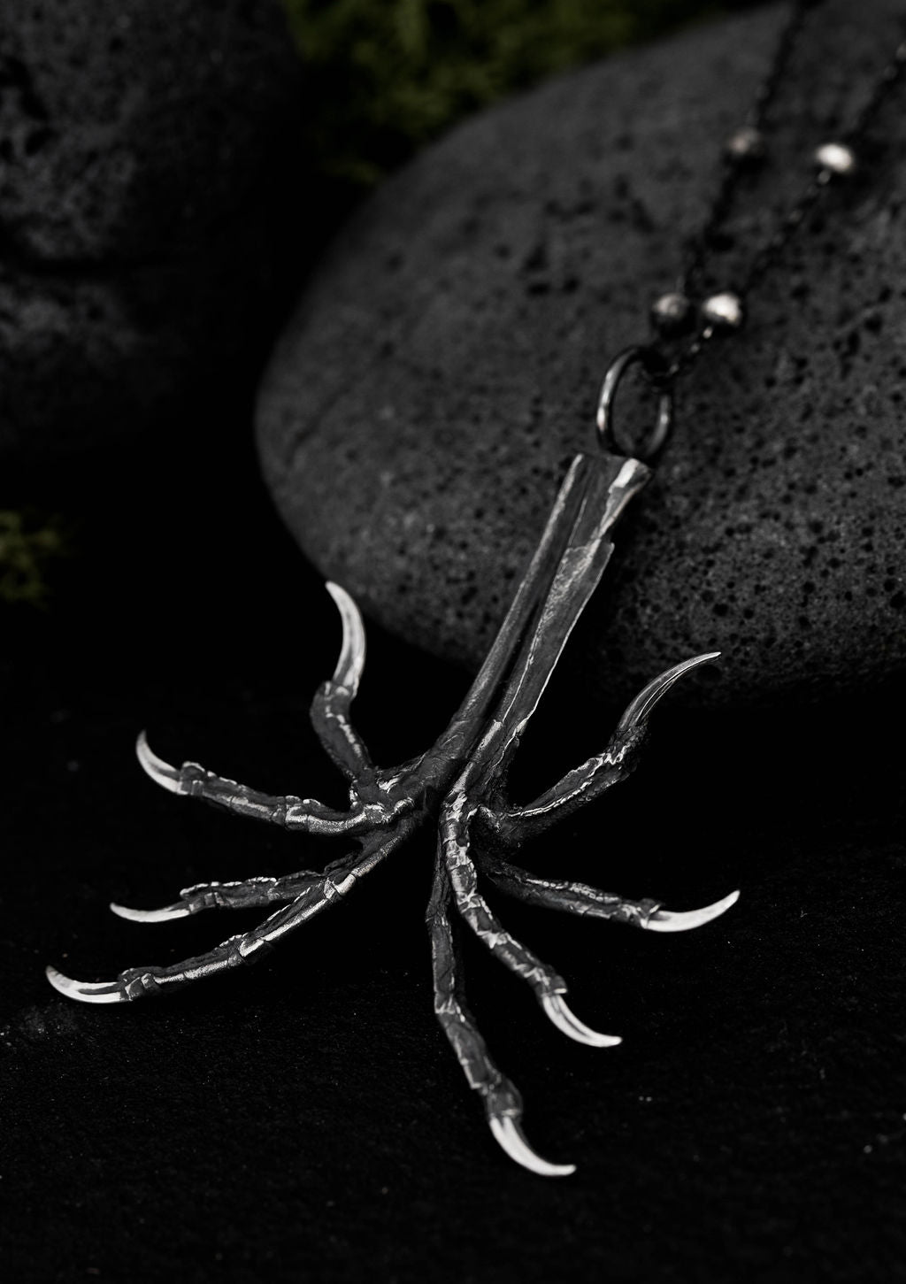 Hugiz - Dual Blackbird talon necklace in solid sterling silver