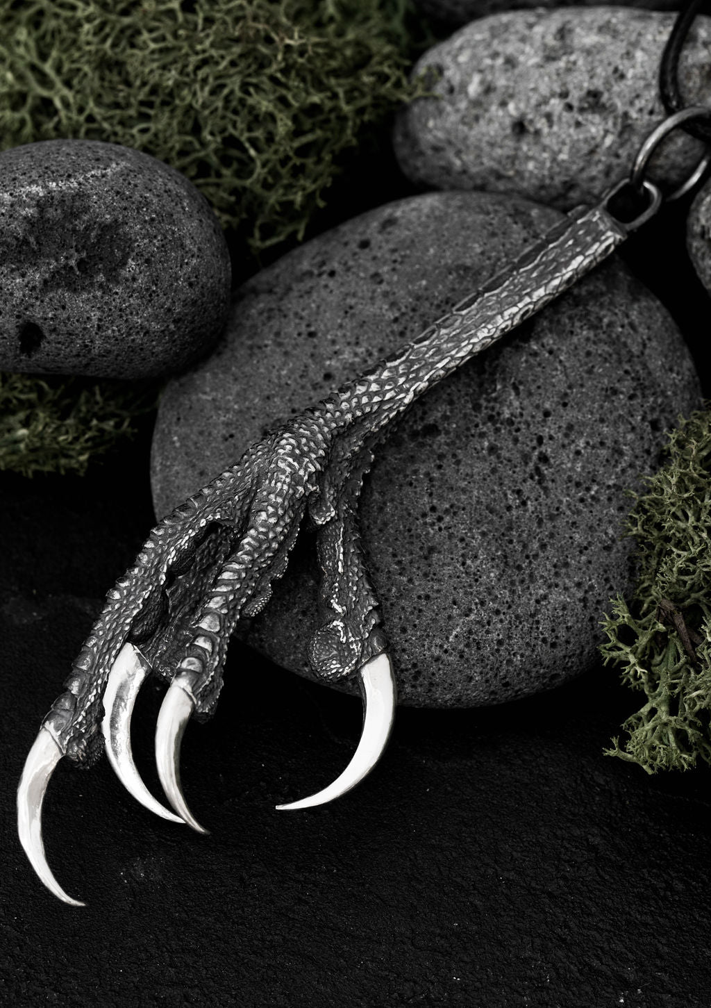 Veðrfölnir - Hawk talon necklace in solid sterling silver