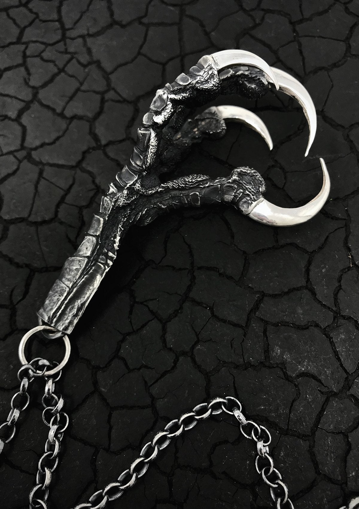 Vörðr – Raven talon pendant in solid sterling silver - Thorn & Claw Jewellery 